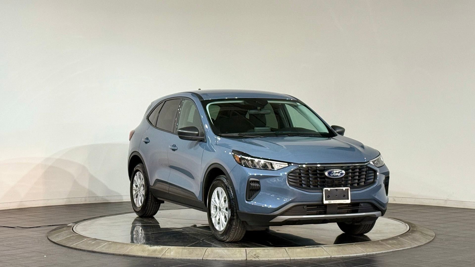 Used 2025 Ford Escape Active image 2