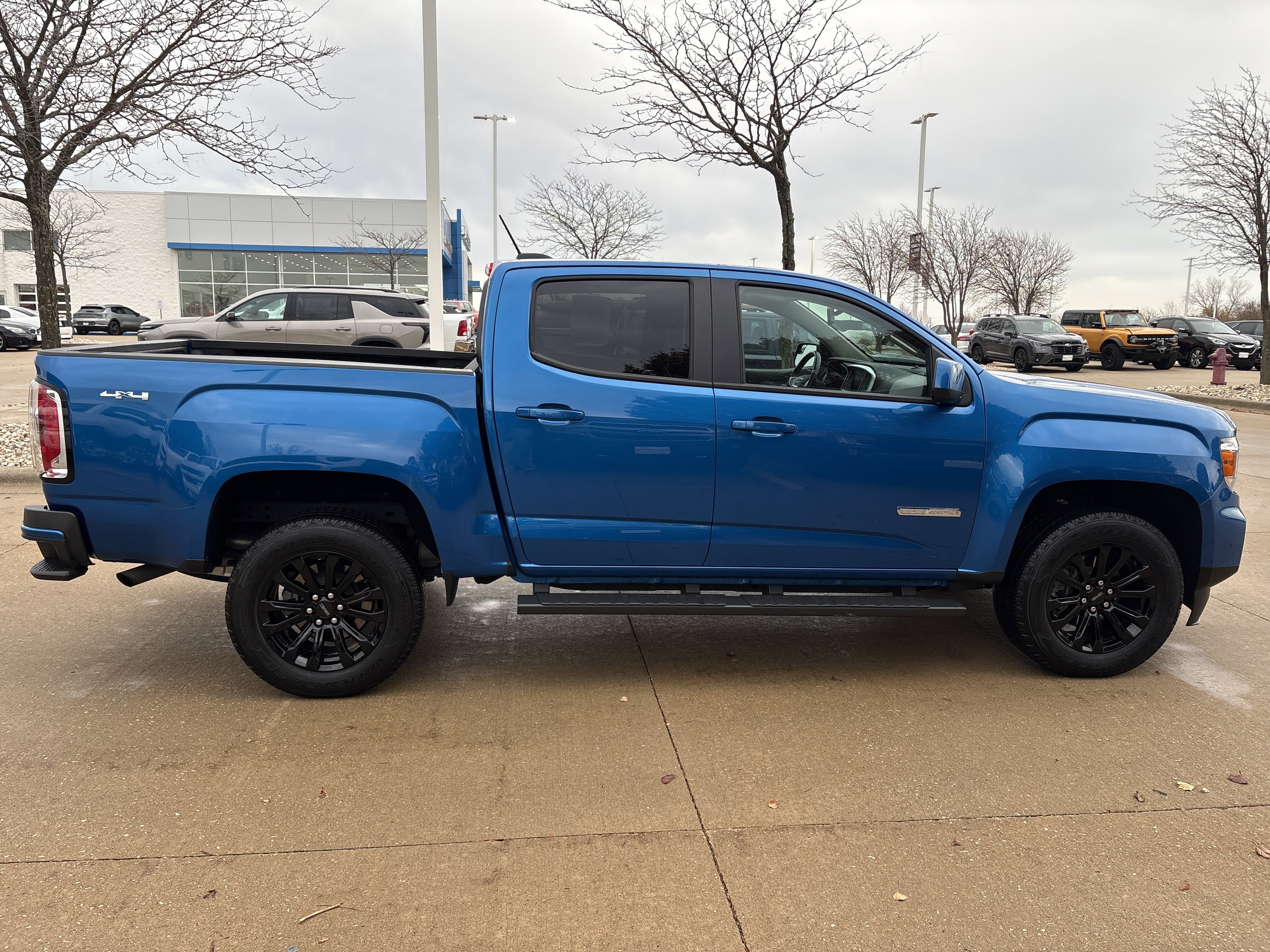 Used 2022 GMC Canyon Elevation w/ Elevation Premium Package image 8