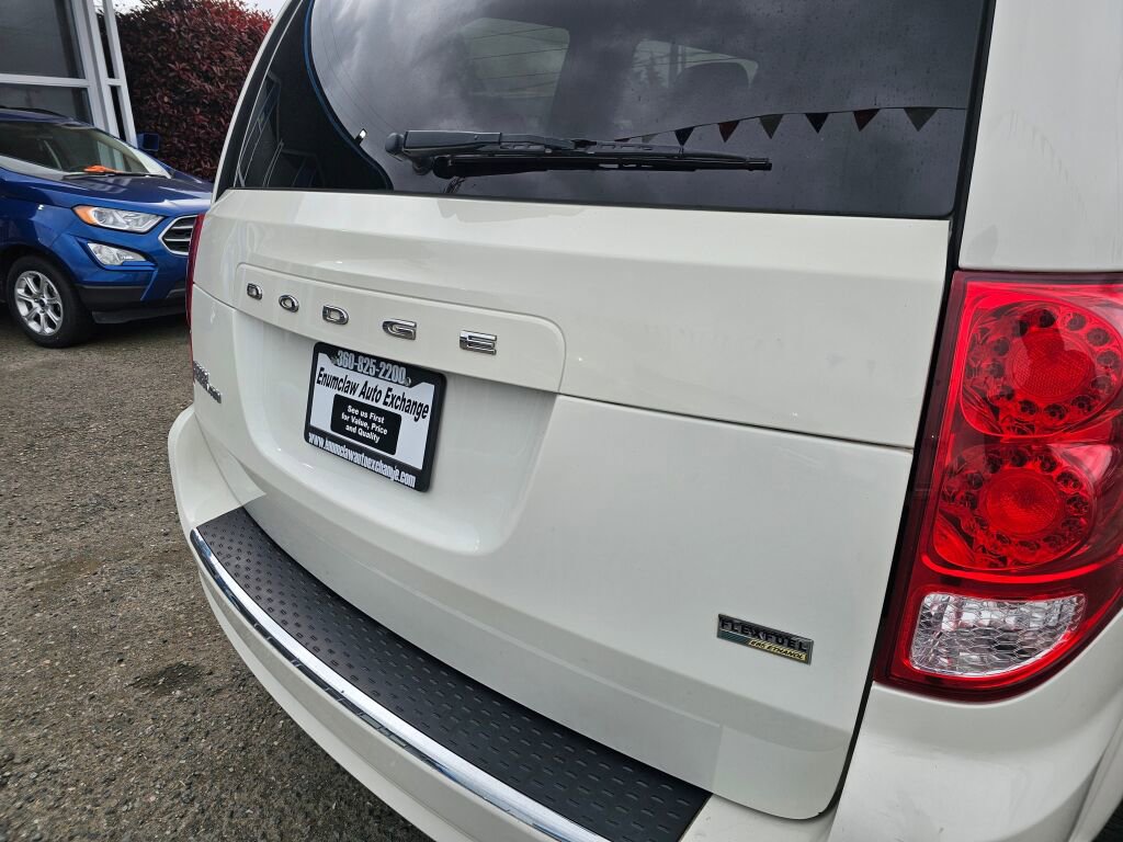 Used 2013 Dodge Grand Caravan SE FWD image 17