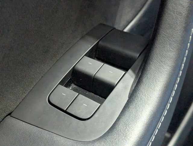 Used 2023 Tesla Model 3 Standard Range RWD image 17