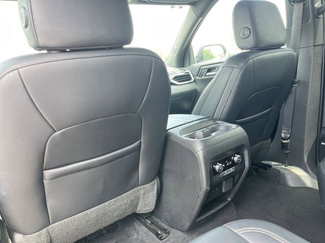 Used 2024 GMC Acadia Elevation AWD/4WD image 19