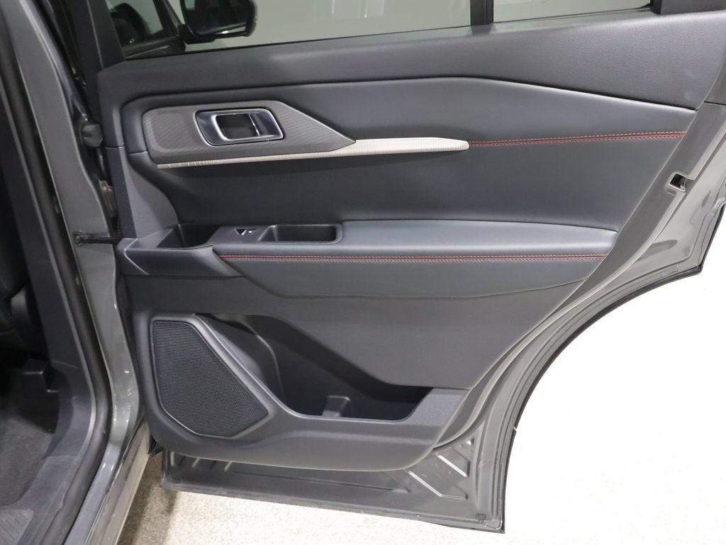 Used 2025 Ford Explorer ST-Line AWD/4WD image 21