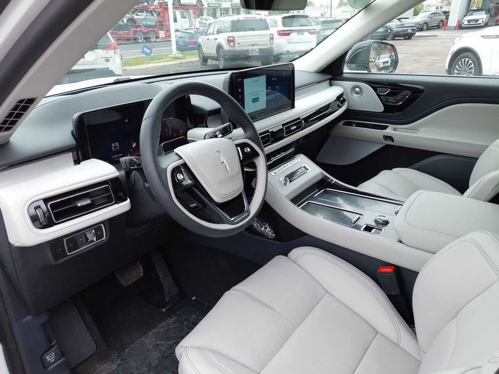 New 2026 Lincoln Aviator Reserve w/ Luxury Package AWD/4WD image 46