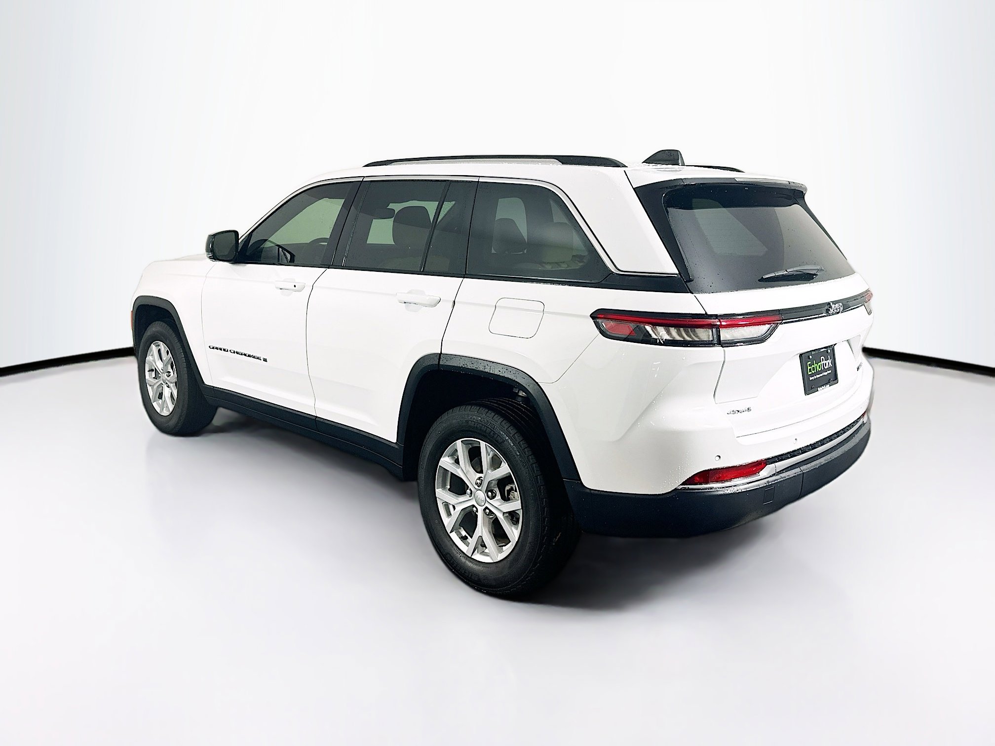 Used 2023 Jeep Grand Cherokee Limited image 5