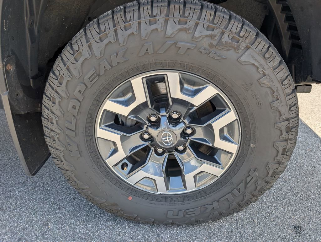 Used 2017 Toyota Tacoma TRD Off-Road w/ Tow Package (A/T) AWD/4WD image 11