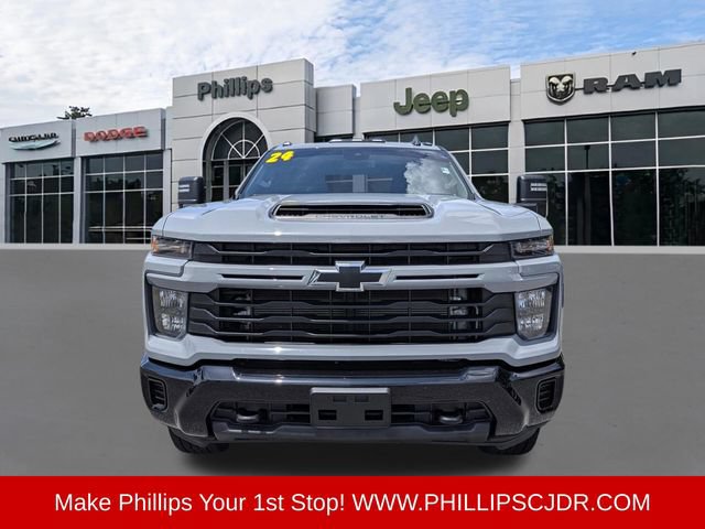 Used 2024 Chevrolet Silverado 2500 Custom w/ Custom Value Package AWD/4WD image 8
