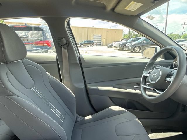 Used 2024 Hyundai Elantra SEL FWD image 14