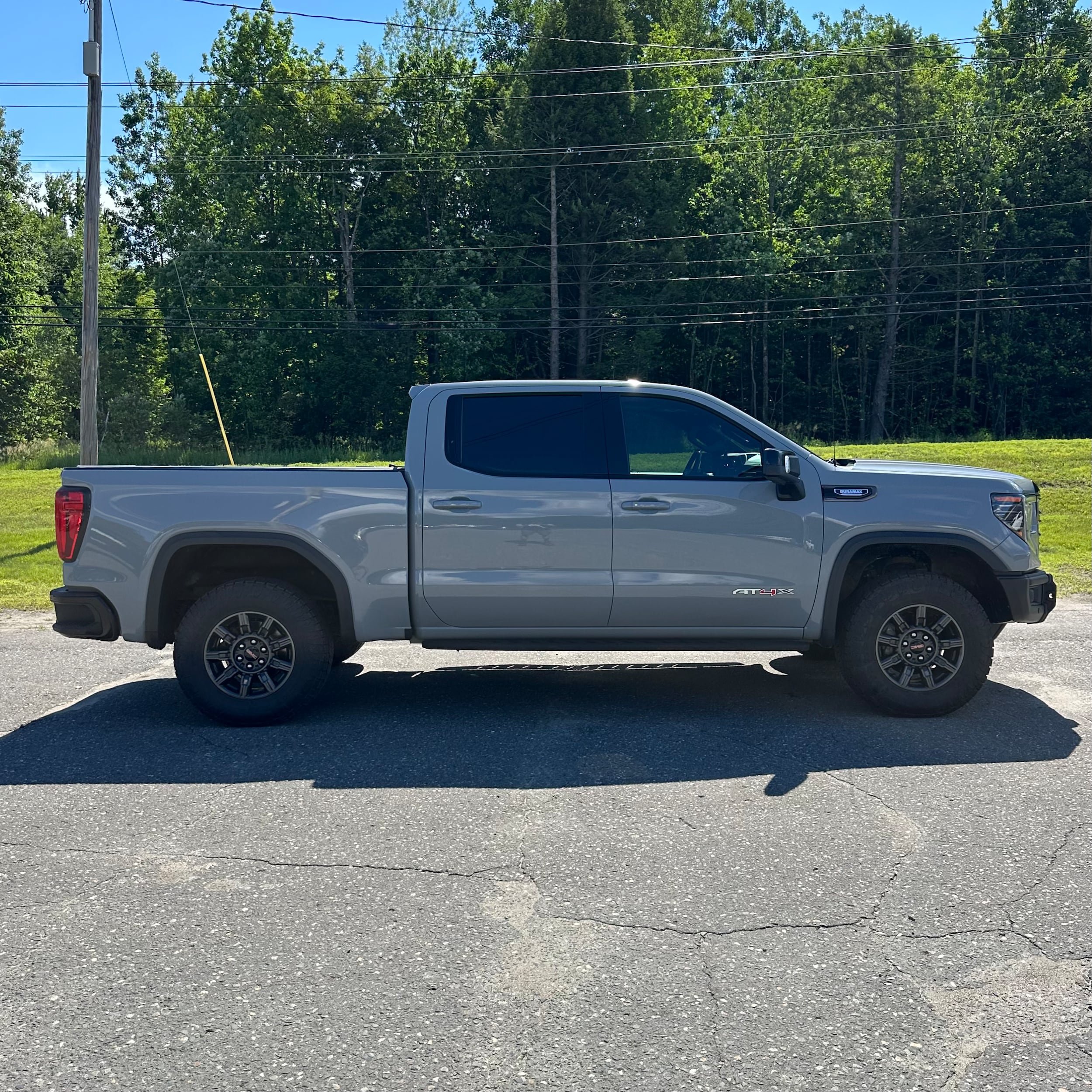 Used 2024 GMC Sierra 1500 AT4X AWD/4WD image 2