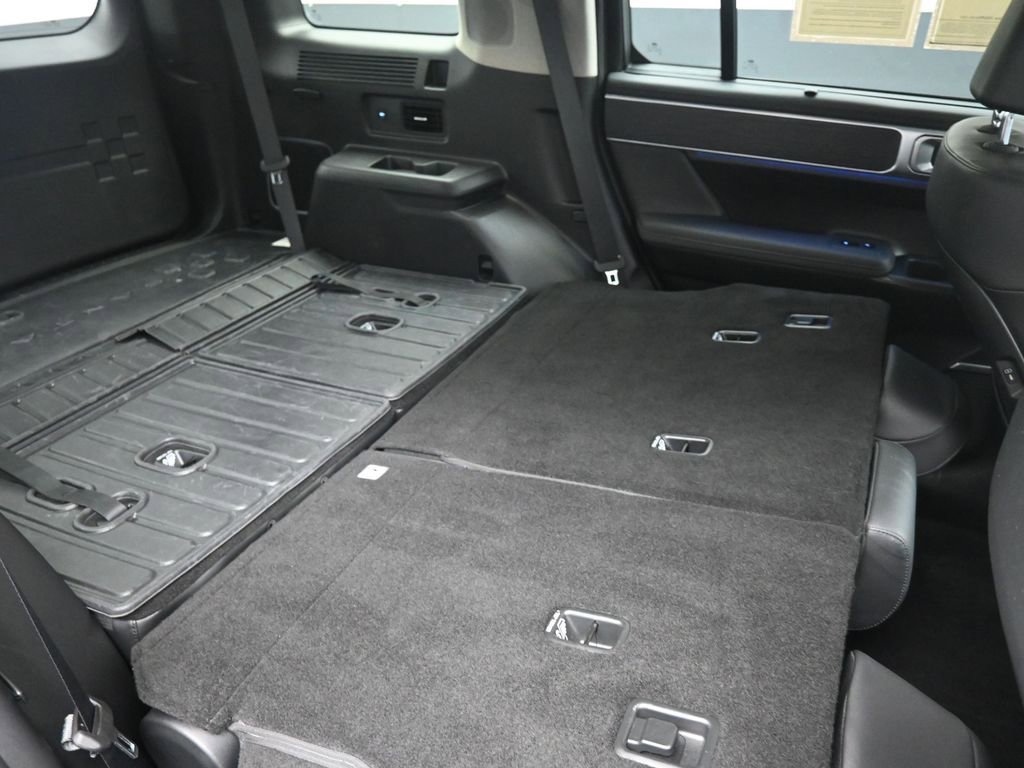 Used 2024 Hyundai Santa Fe Limited image 29