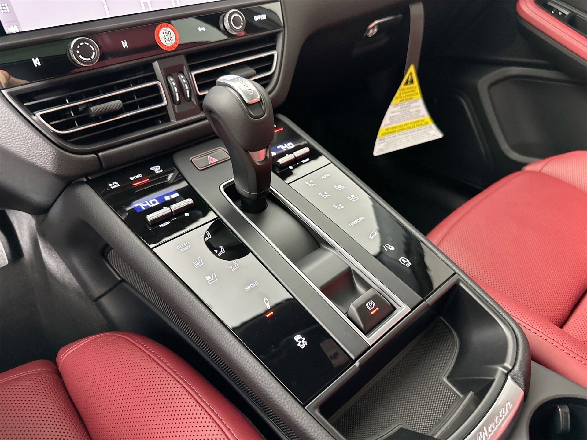 New 2026 Porsche Macan image 35