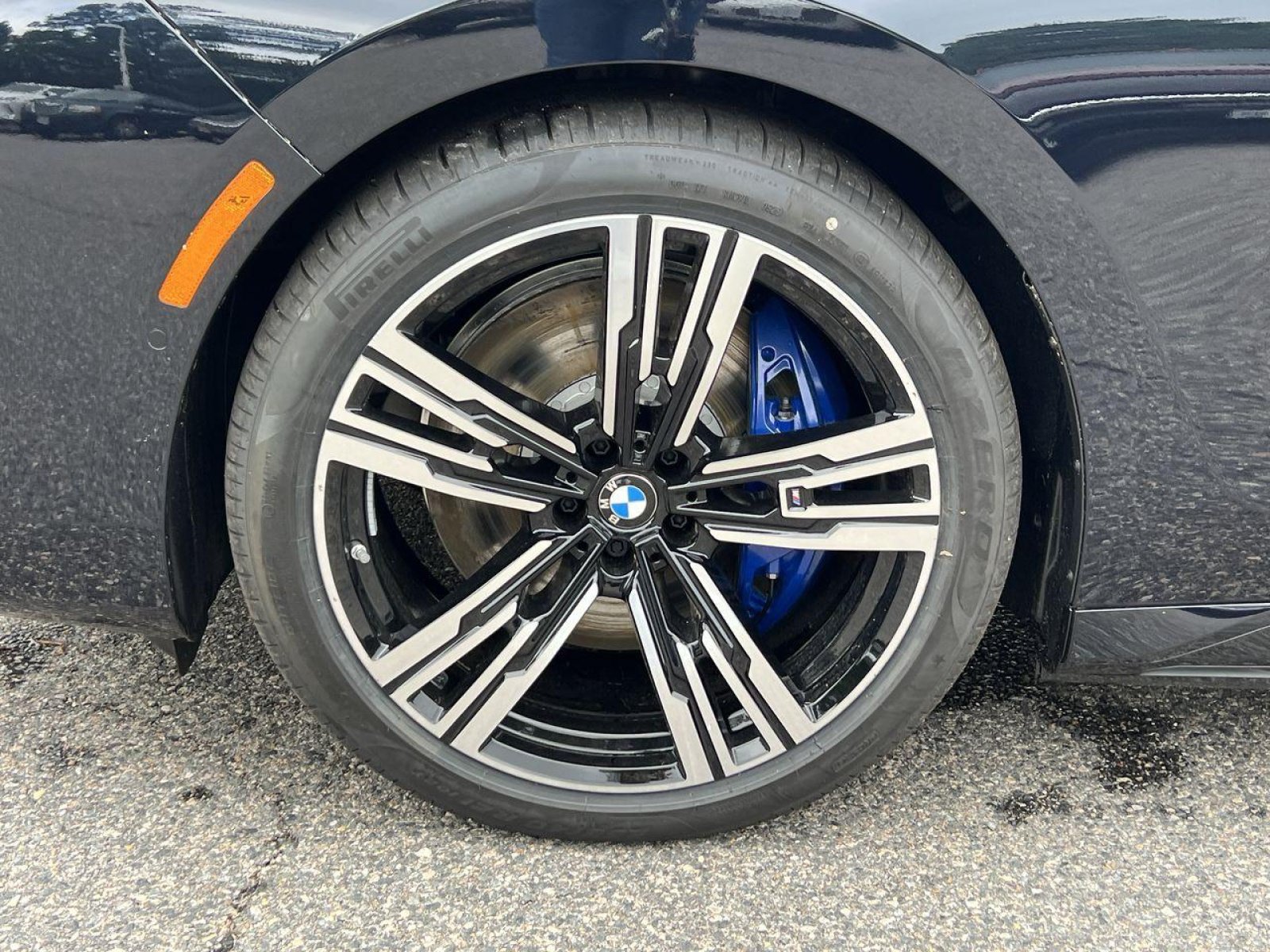 New 2025 BMW i7 eDrive50 w/ Executive Package RWD image 9