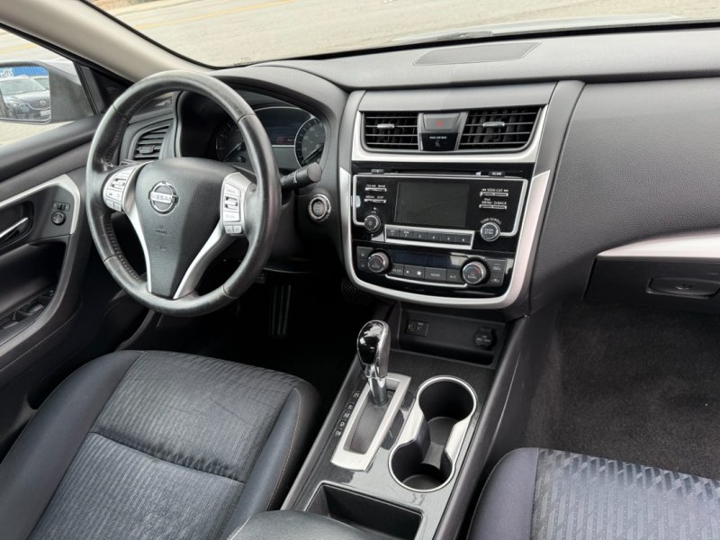 Used 2018 Nissan Altima 2.5 SV FWD image 22