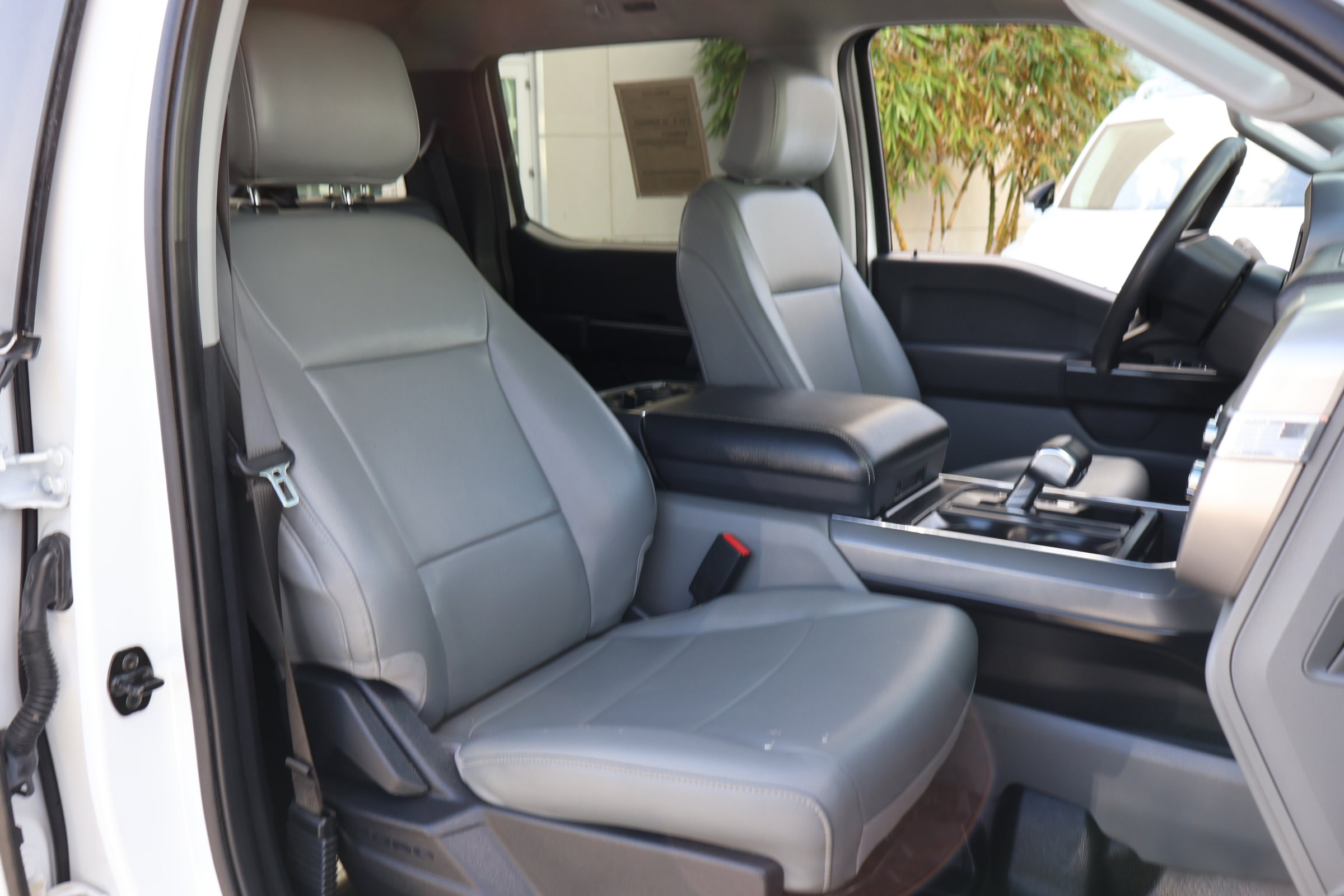 Used 2022 Ford F150 Lightning Pro image 22