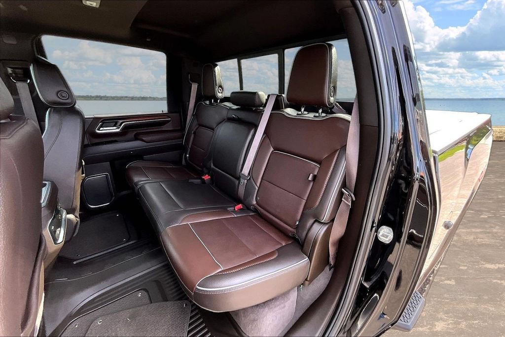 Used 2024 GMC Sierra 2500 Denali w/ Denali Reserve Package AWD/4WD image 25