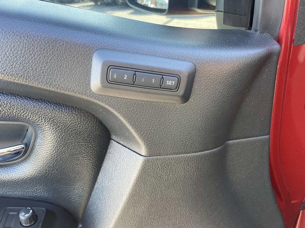 Used 2018 Nissan Titan PRO-4X w/ Pro-4x Convenience Package image 20