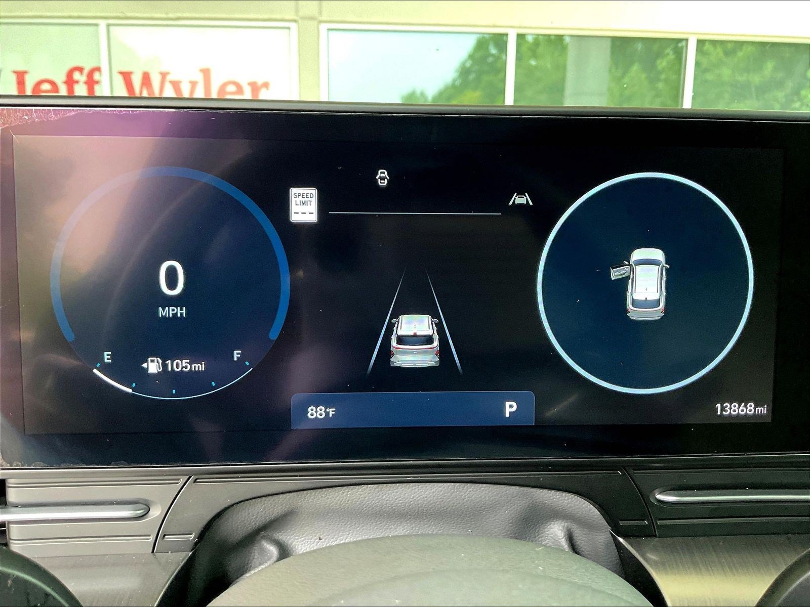 Used 2024 Hyundai Kona Limited AWD/4WD image 13
