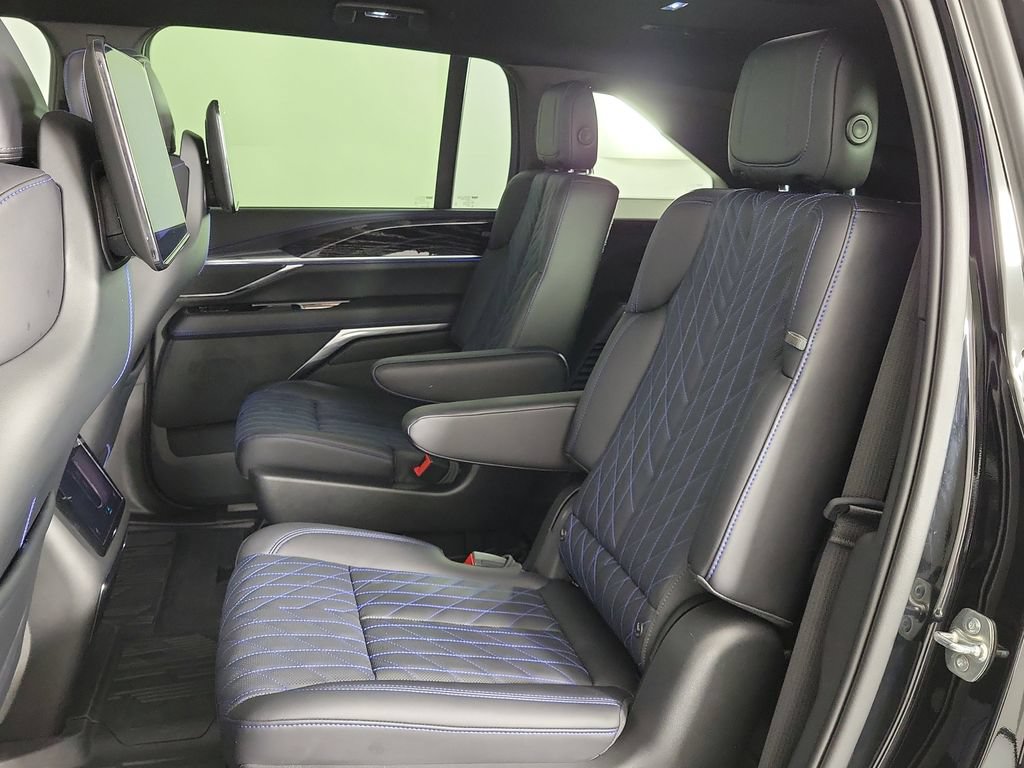 Used 2026 Cadillac Escalade IQ Sport 1 w/ LPO, Floor Liner Package AWD/4WD image 12