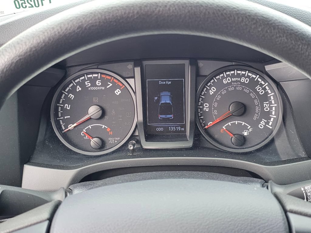 Used 2020 Toyota Tacoma SR AWD/4WD image 24