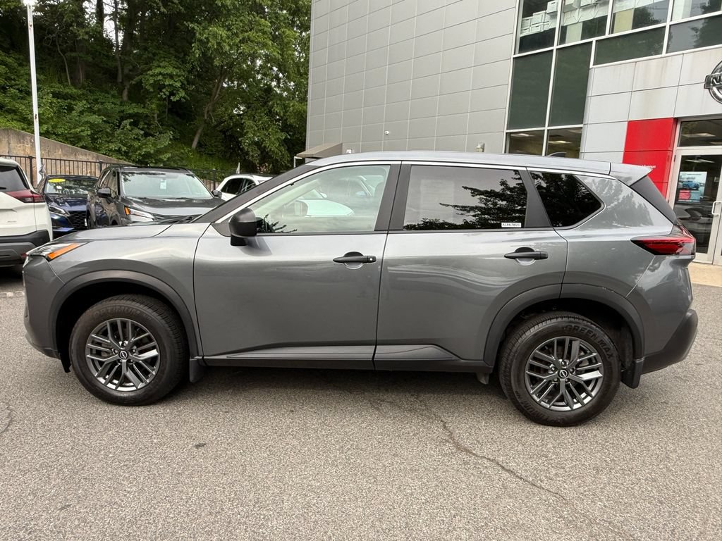 Used 2023 Nissan Rogue SL w/ SL Premium Package AWD/4WD image 3