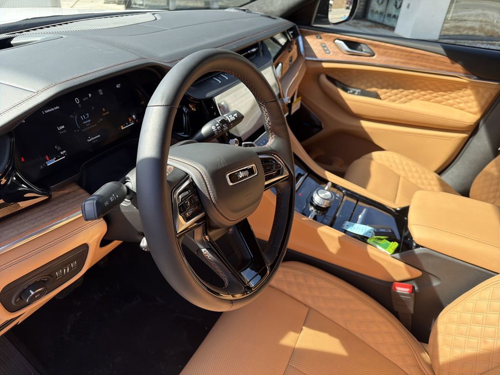 New 2026 Jeep Grand Cherokee L Summit image 11