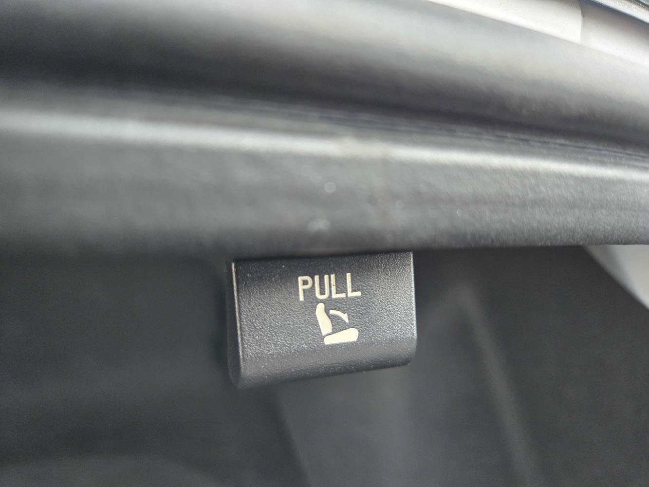 Used 2023 Kia K5 LXS image 32