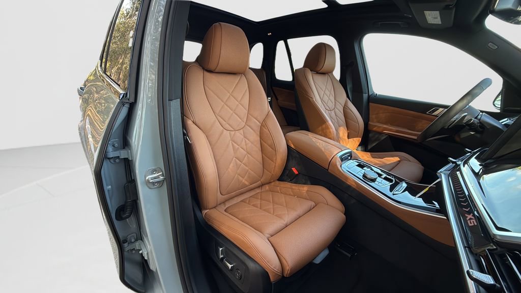 New 2026 BMW X5 xDrive40i w/ M Sport Package image 13