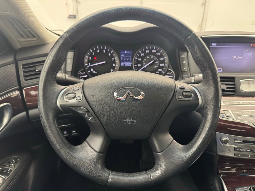 Used 2017 INFINITI Q70 L 3.7 image 20