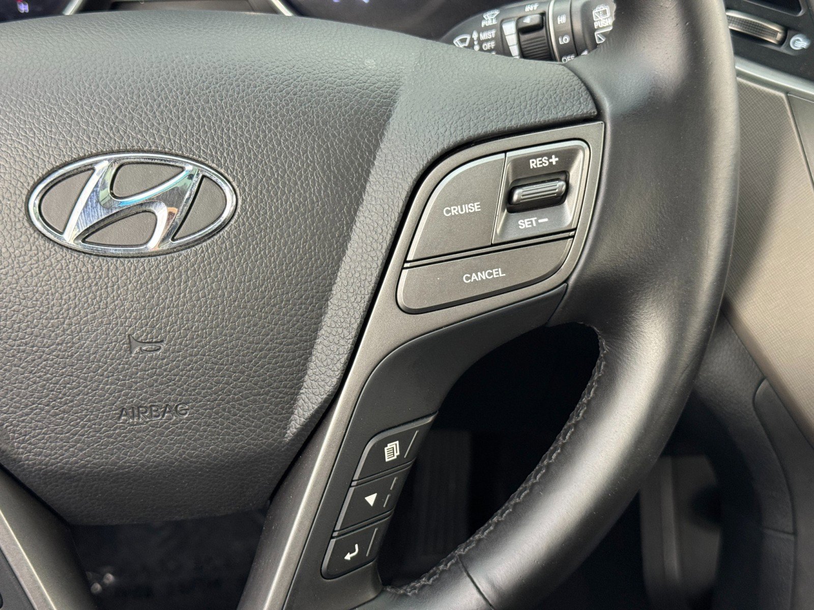 Used 2018 Hyundai Santa Fe Sport w/ 2.4L Tech Package 04 image 22