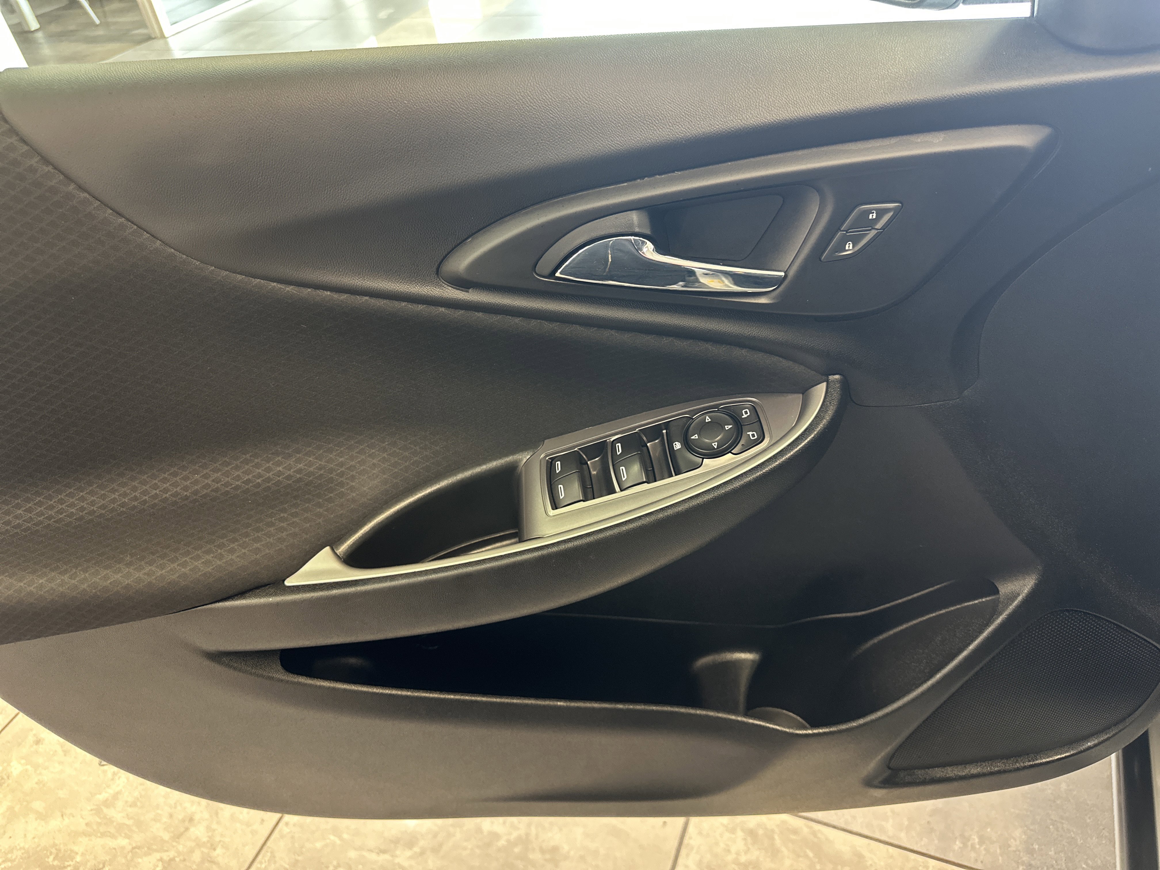 Used 2020 Chevrolet Malibu LS image 19