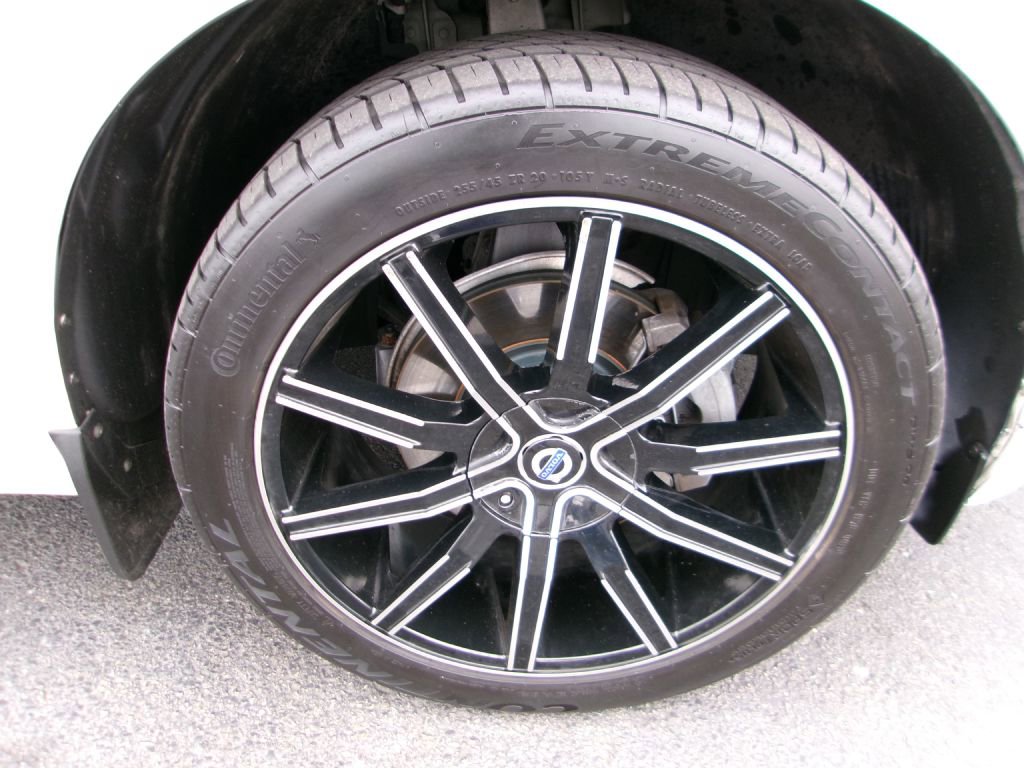 Used 2021 Volvo XC60 T5 Momentum w/ Premium Package image 22