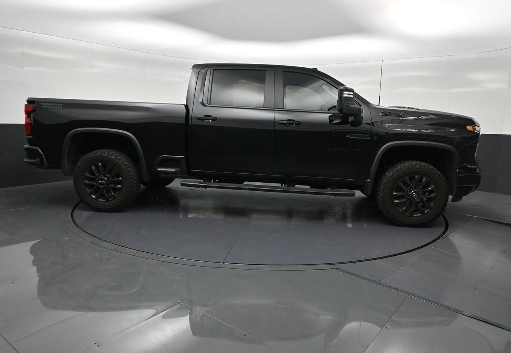 Used 2025 Chevrolet Silverado 2500 LT w/ Trail Boss Package AWD/4WD image 7