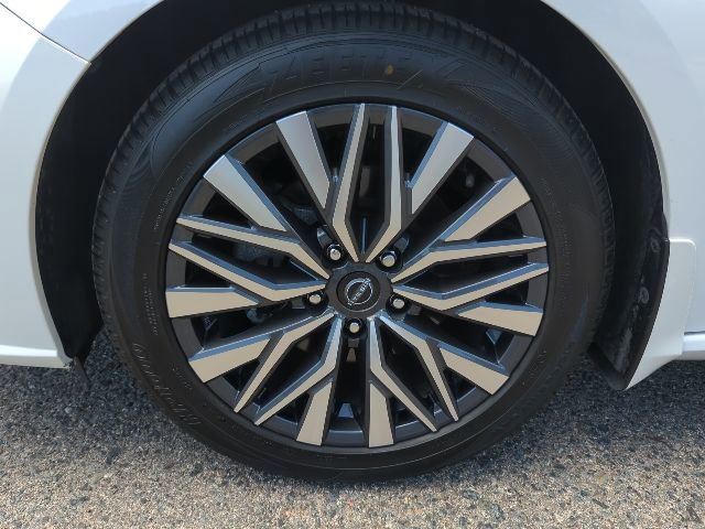 Used 2023 Nissan Altima 2.5 SV AWD/4WD image 25