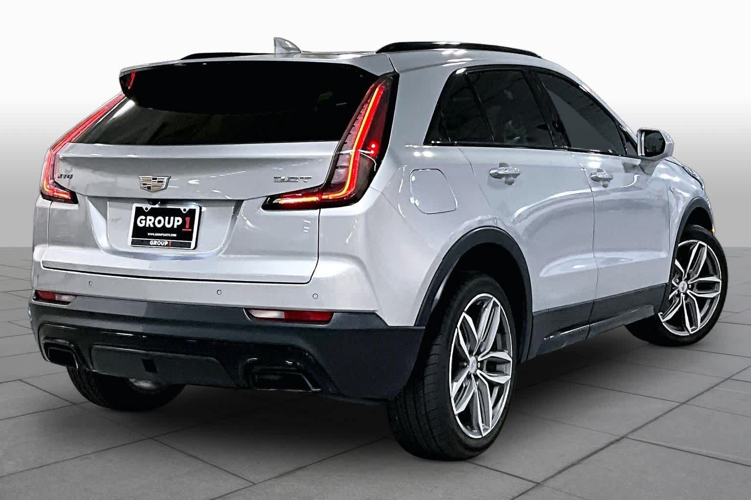 Used 2019 Cadillac XT4 Sport w/ Cold Weather Package FWD image 13