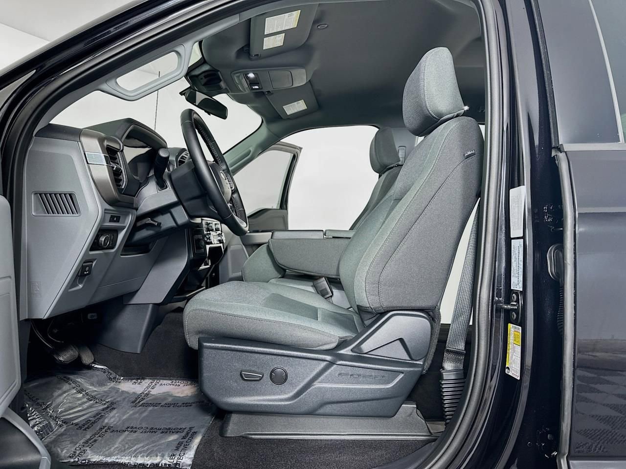 Used 2025 Ford F150 XLT w/ Equipment Group 301A Standard image 16