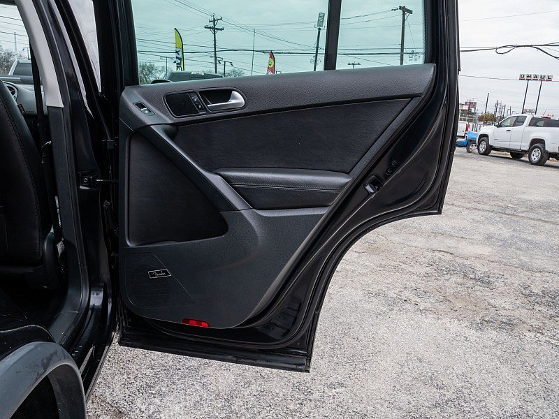 Used 2016 Volkswagen Tiguan SEL image 13