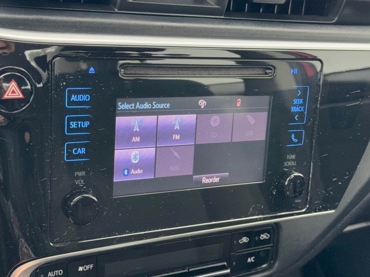 Used 2019 Toyota Corolla LE FWD image 23