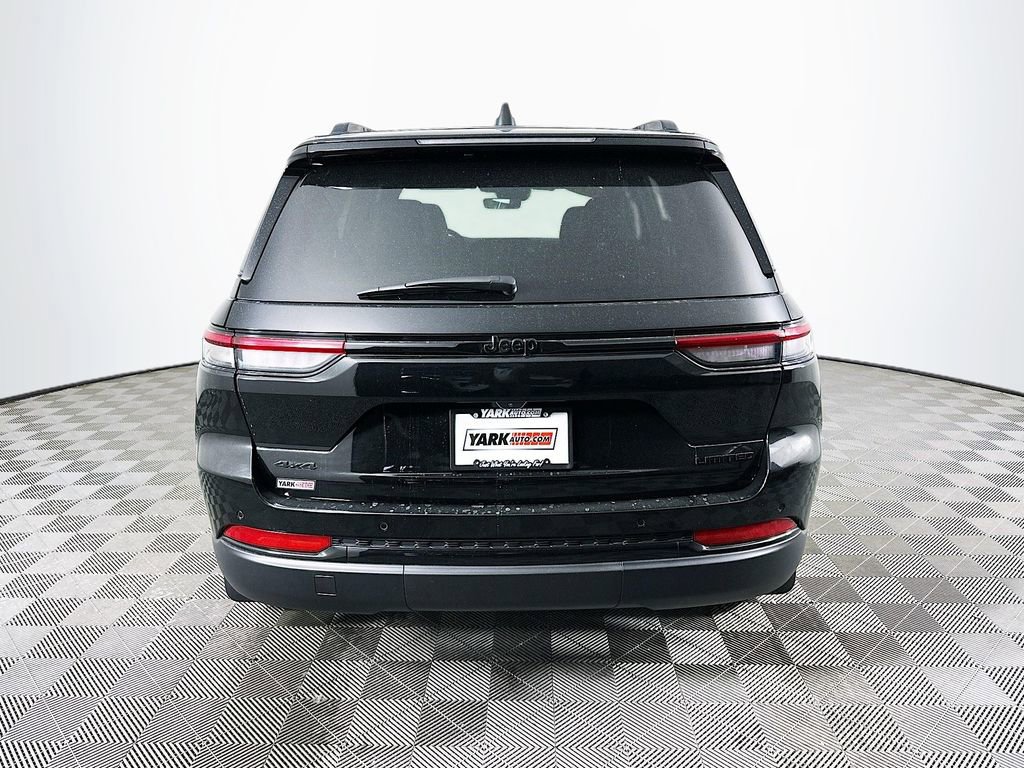 Certified 2025 Jeep Grand Cherokee Limited w/ Black Appearance Package image 10