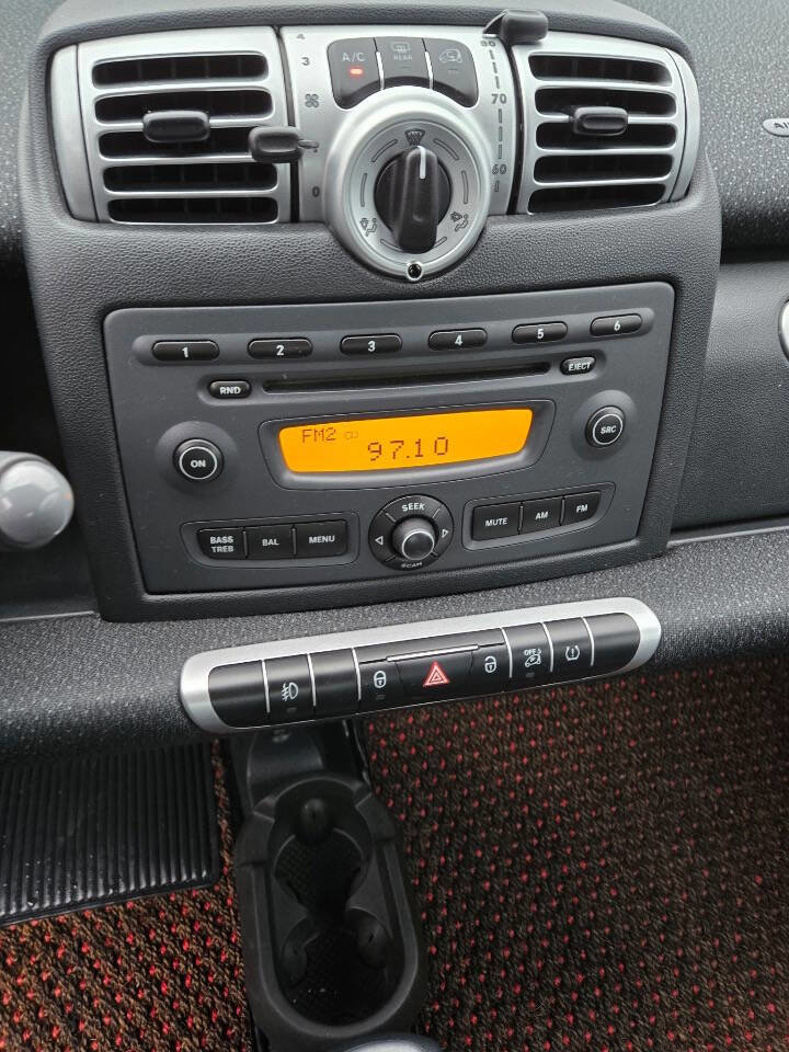 Used 2009 smart fortwo passion image 14