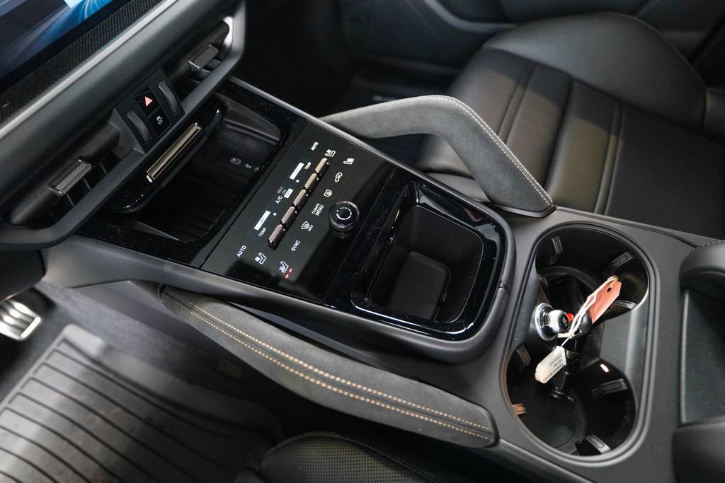 New 2026 Porsche Cayenne Turbo AWD/4WD image 25