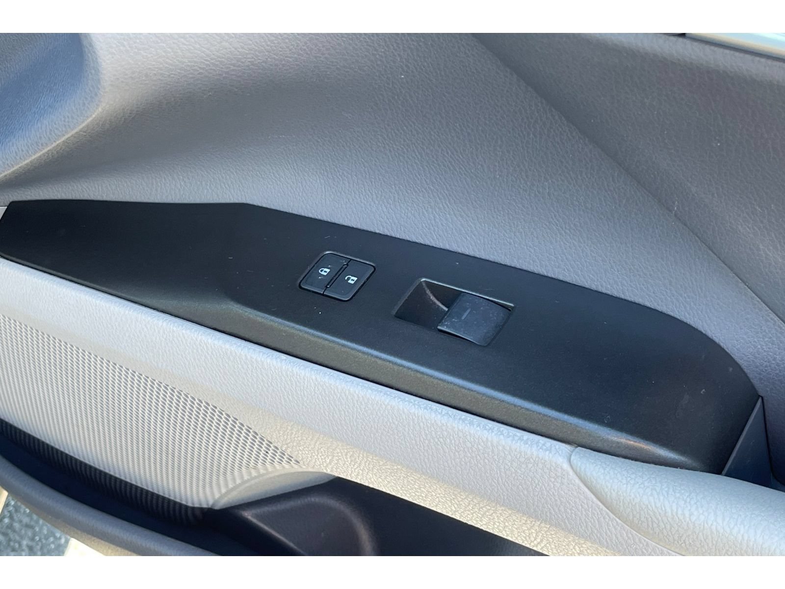 Used 2022 Toyota Camry LE w/ Convenience Package FWD image 20