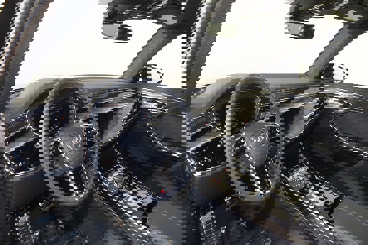 Used 2025 Audi S8 image 45