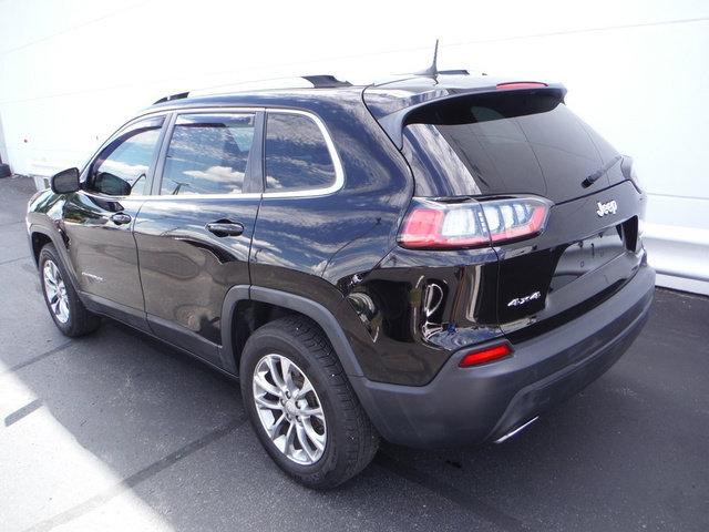 Used 2019 Jeep Cherokee Latitude Plus w/ Cold Weather Group AWD/4WD image 10