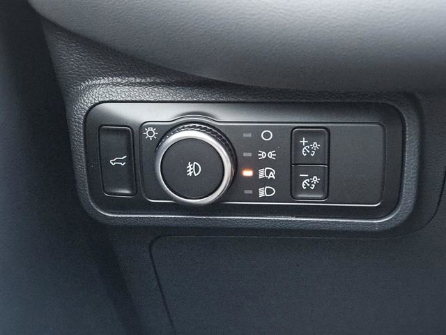 New 2026 Ford Explorer Active w/ Active Comfort Package RWD image 18