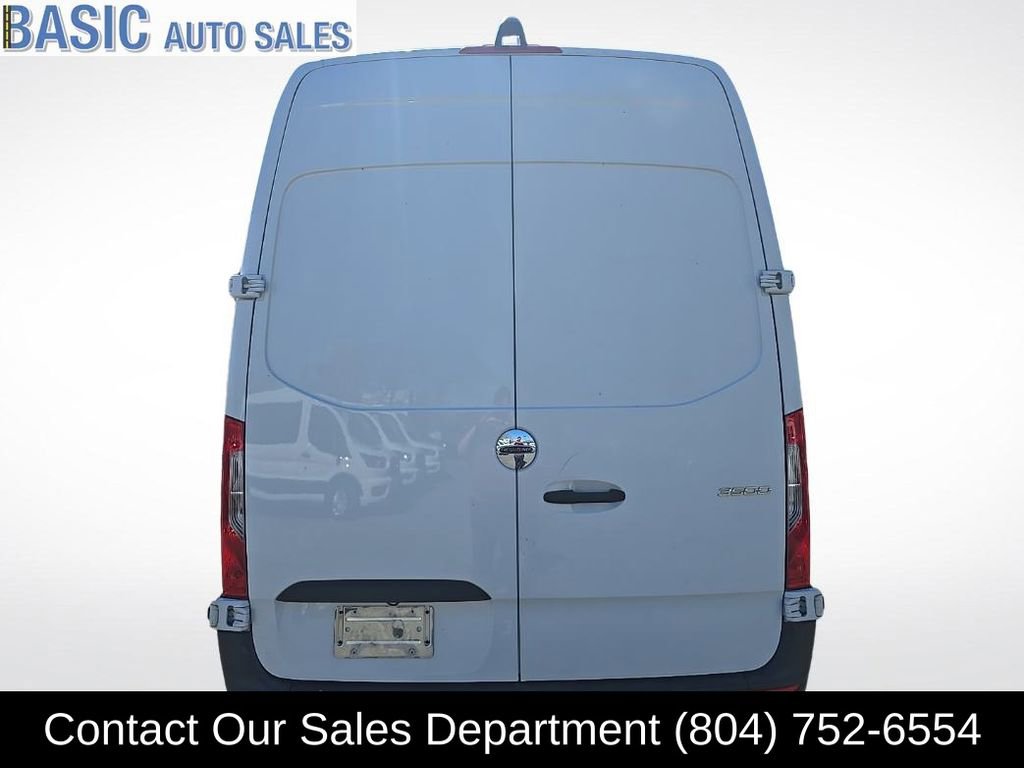 Used 2020 Freightliner Sprinter 3500 image 7