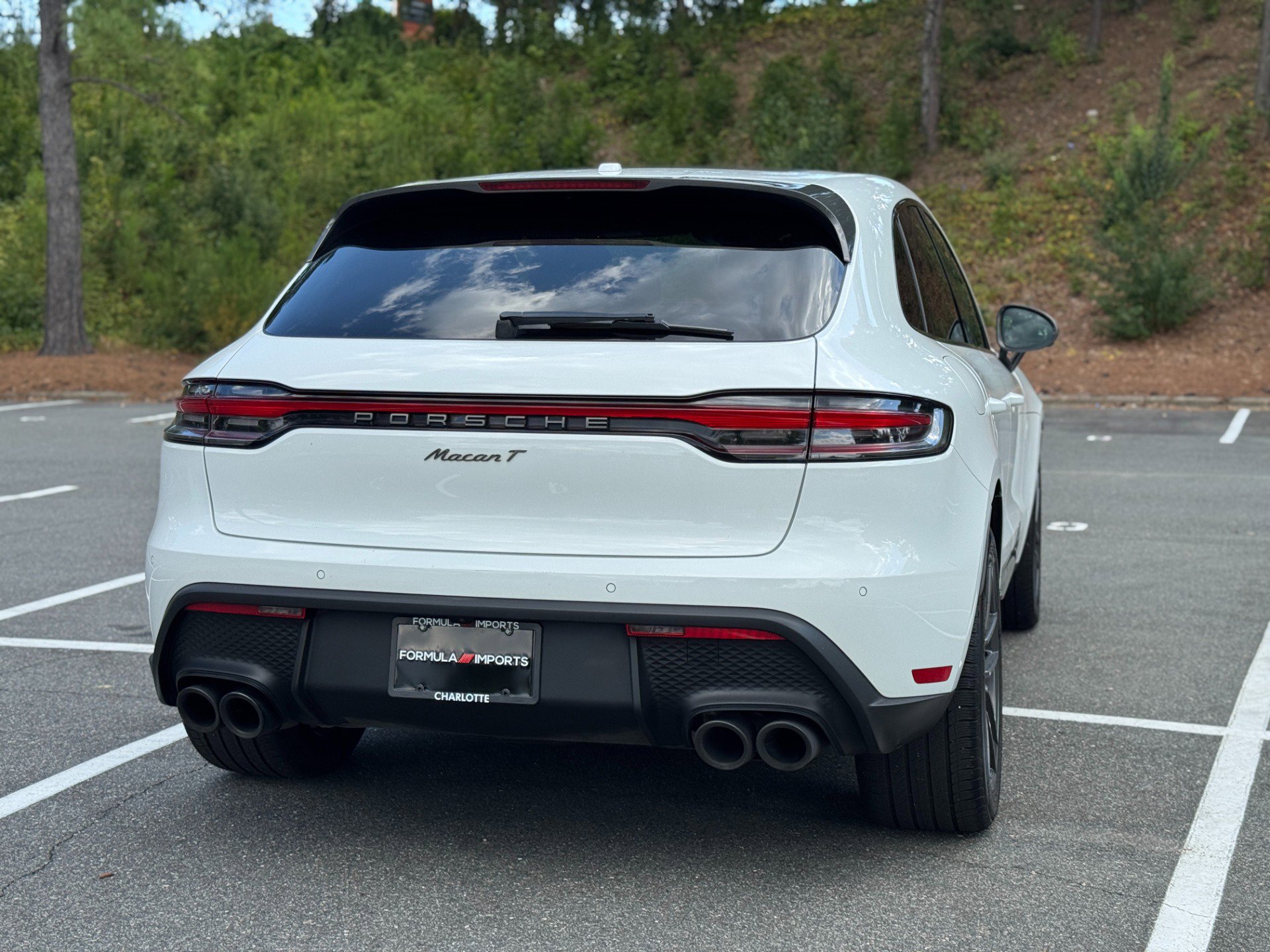 Used 2023 Porsche Macan image 11