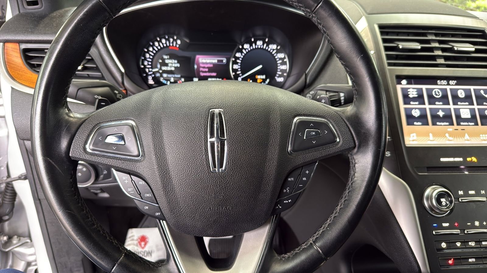 Used 2019 Lincoln MKC Select w/ Select Plus Package FWD image 11