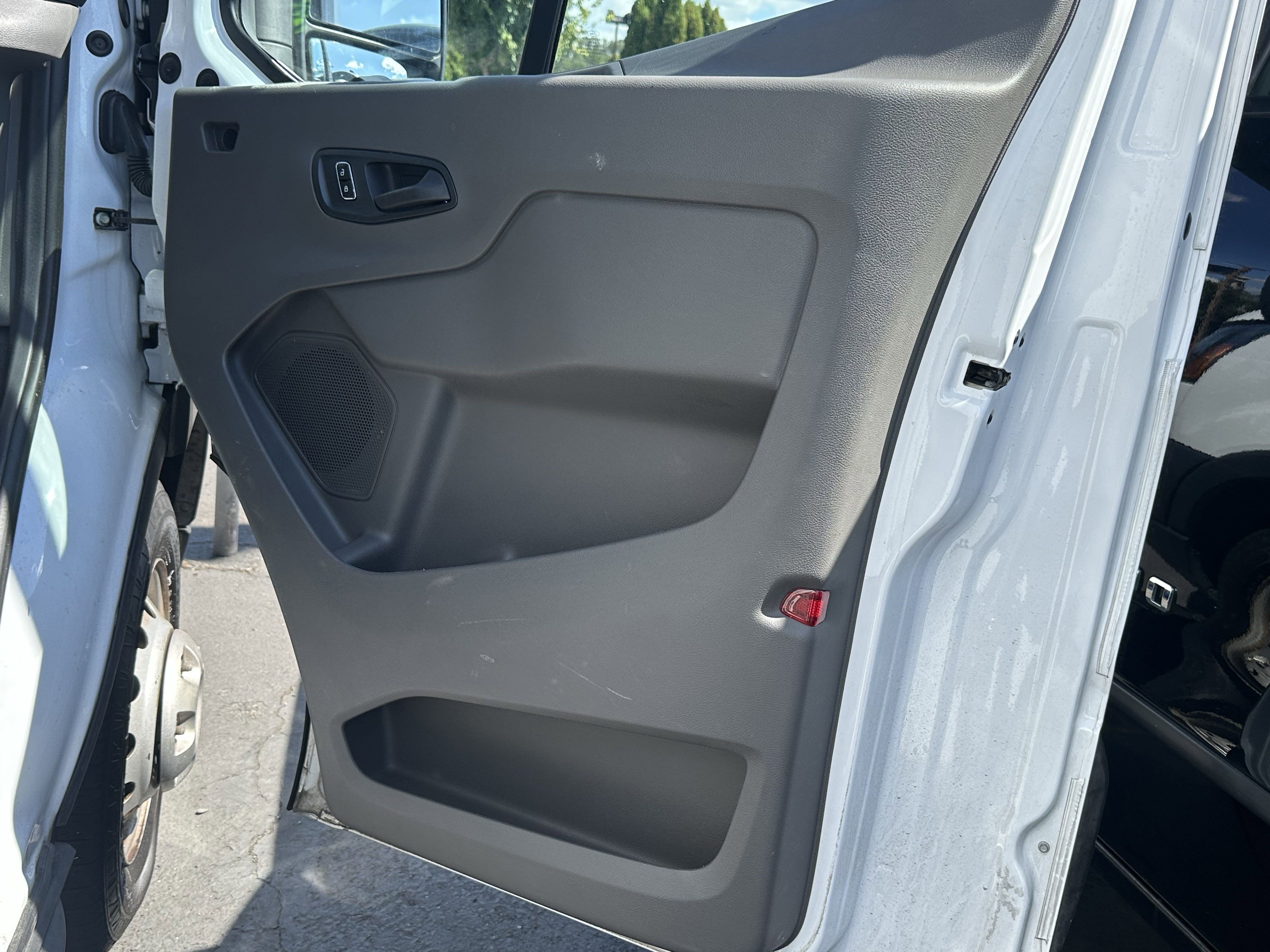 Used 2023 Ford Transit 350 DRW image 11