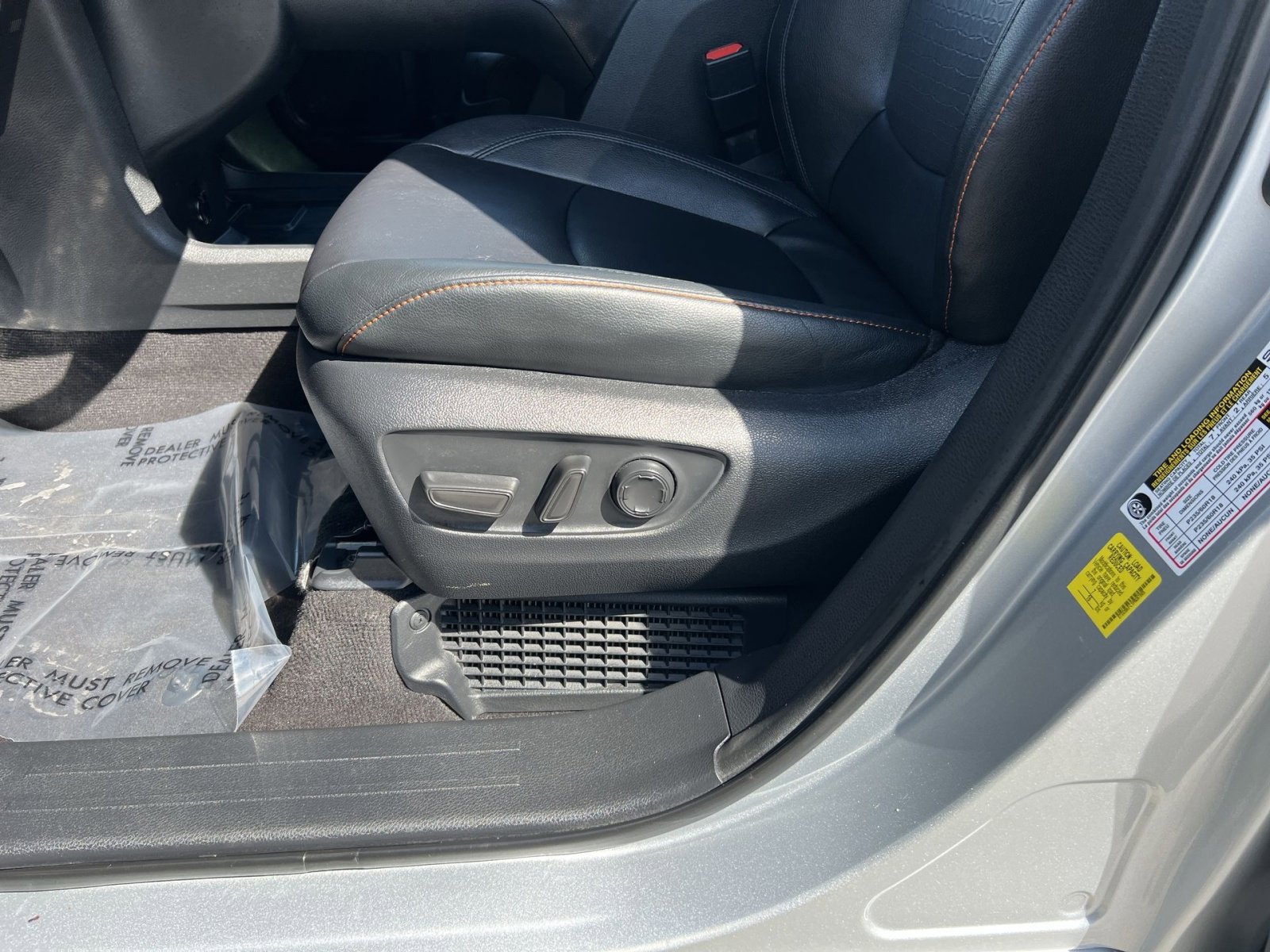 Used 2023 Toyota Sienna XSE w/ XSE Plus Package image 14