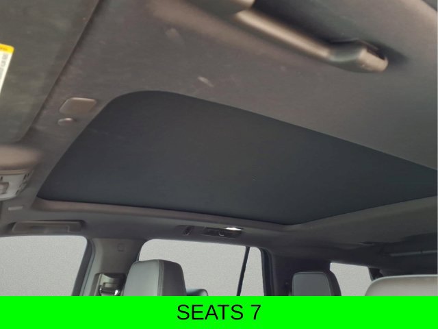 Used 2023 GMC Yukon Denali w/ Denali Reserve Package RWD image 17