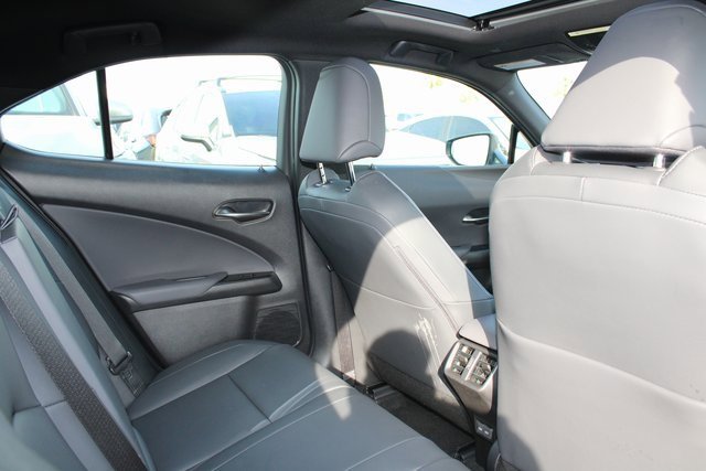 Used 2025 Lexus UX 300h FWD image 7